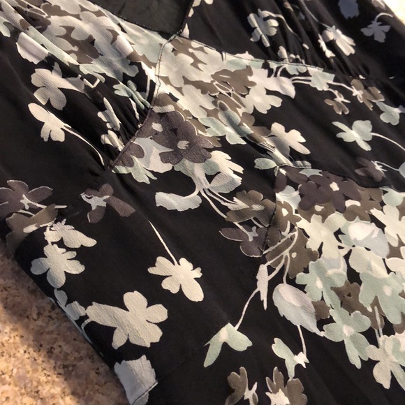 Banana Republic Silk Dress Size 0 Lined Side Zip FLAWS - Picture 4 of 17